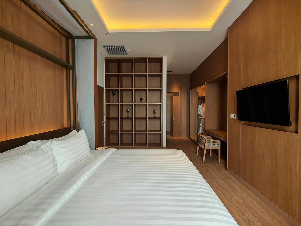 Ra Simatupang 5*